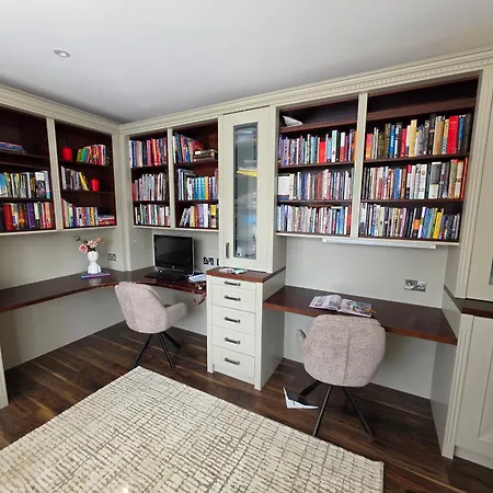 Gracian Omb Foxrock Luxury *