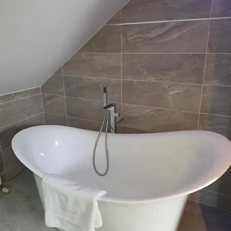 Gracian Omb Foxrock Luxury Villa *