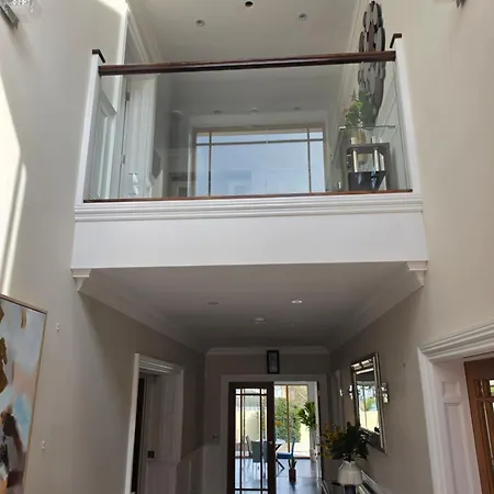 Gracian Omb Foxrock Luxury * Dublin