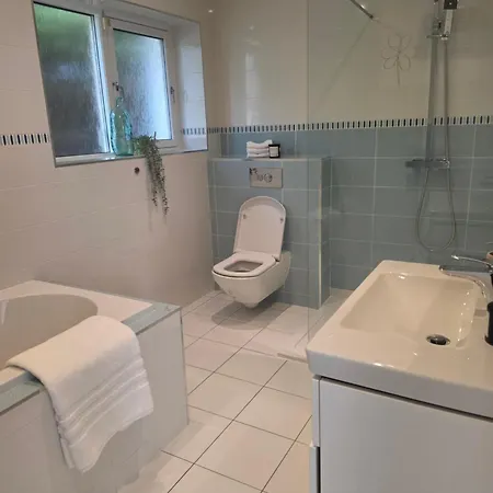 Gracian Omb Foxrock Luxury Villa *