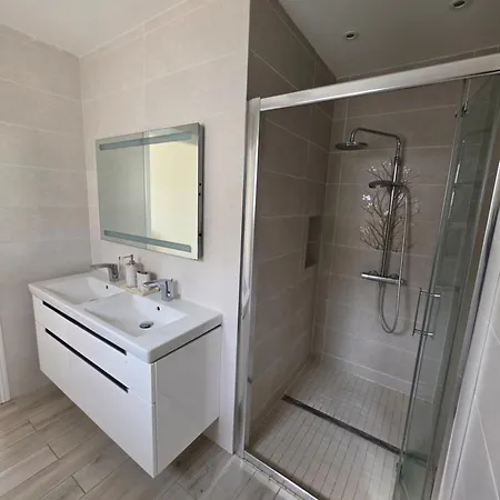 Gracian Omb Foxrock Luxury